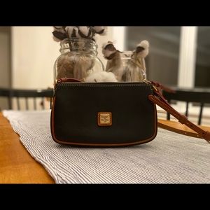 Dooney & Bourke purse